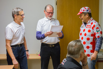 Palkitseminen Hämäläisten pikkujouluissa 2017